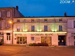 фотография de citôtel le cheval blanc